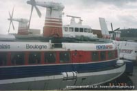 SRN4 Sir Christopher (GH-2008) being broken up at Dover